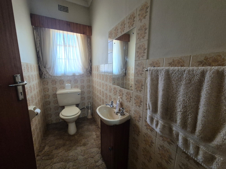 4 Bedroom Property for Sale in Bishops Bay Free State